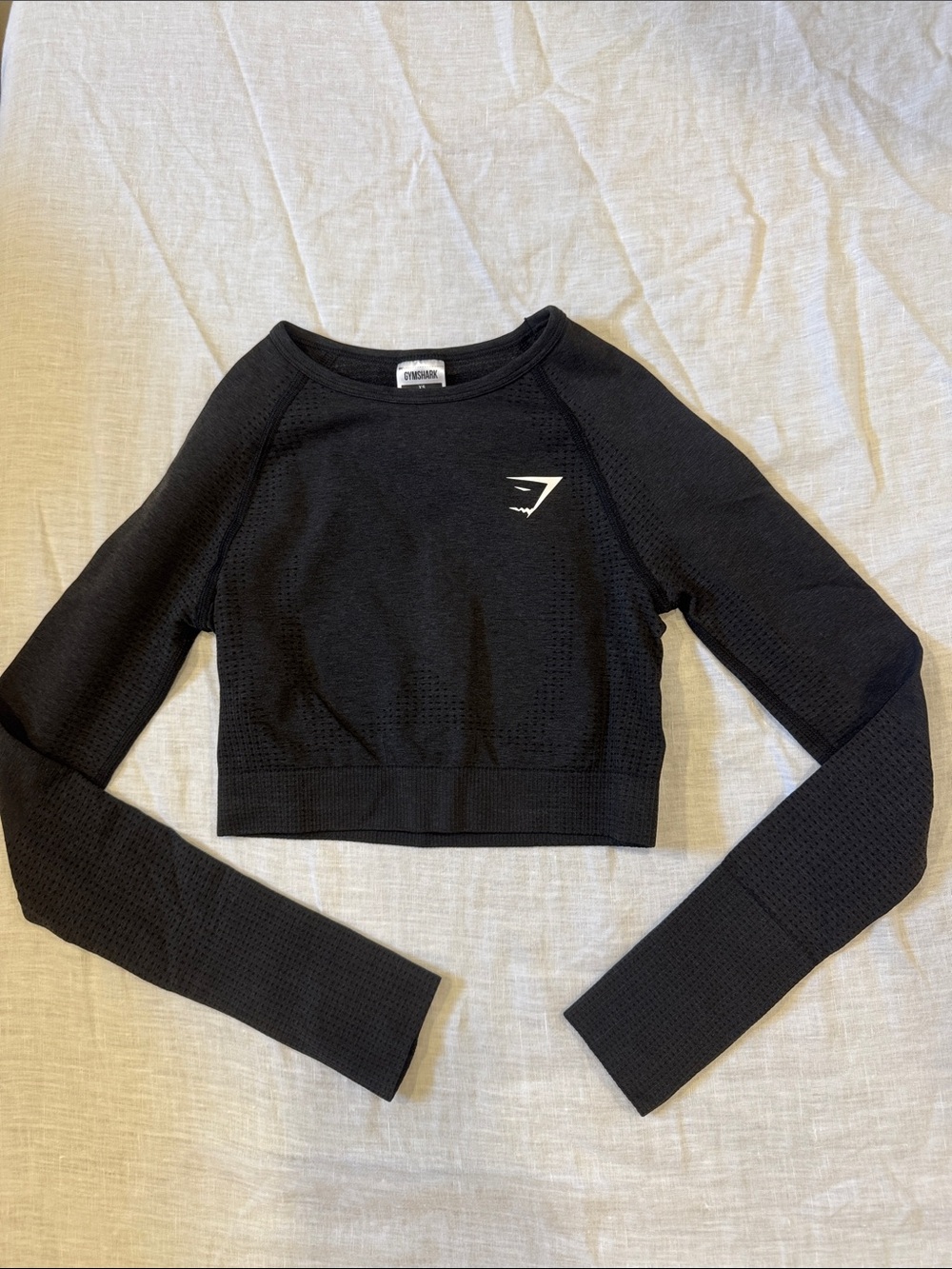 Gymshark Black Cropped Long-Sleeve Seamless Athletic Top w/ Thumbholes